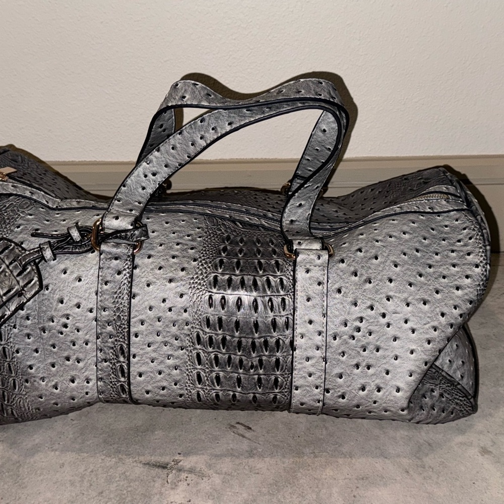 Elegant Gray Travel Bag